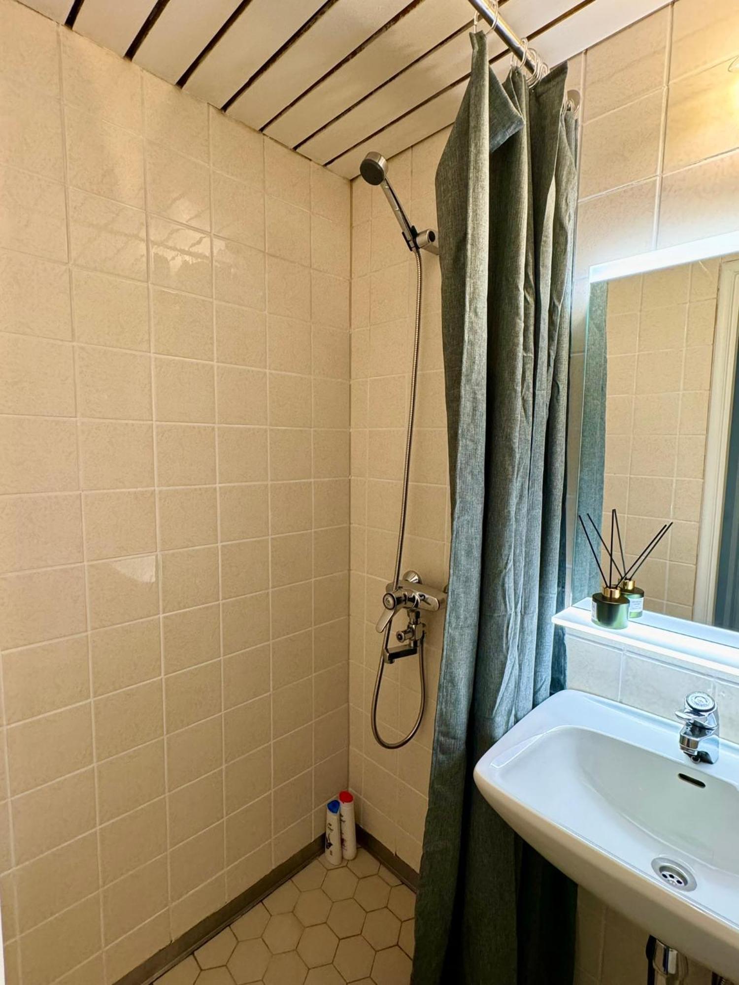 A Cozy In Vallila Apartment